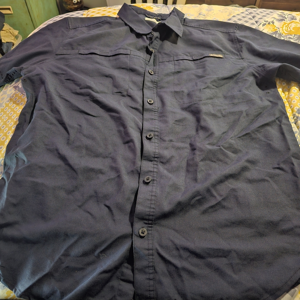 Columbia Men's Dark Blue Casual Shirt